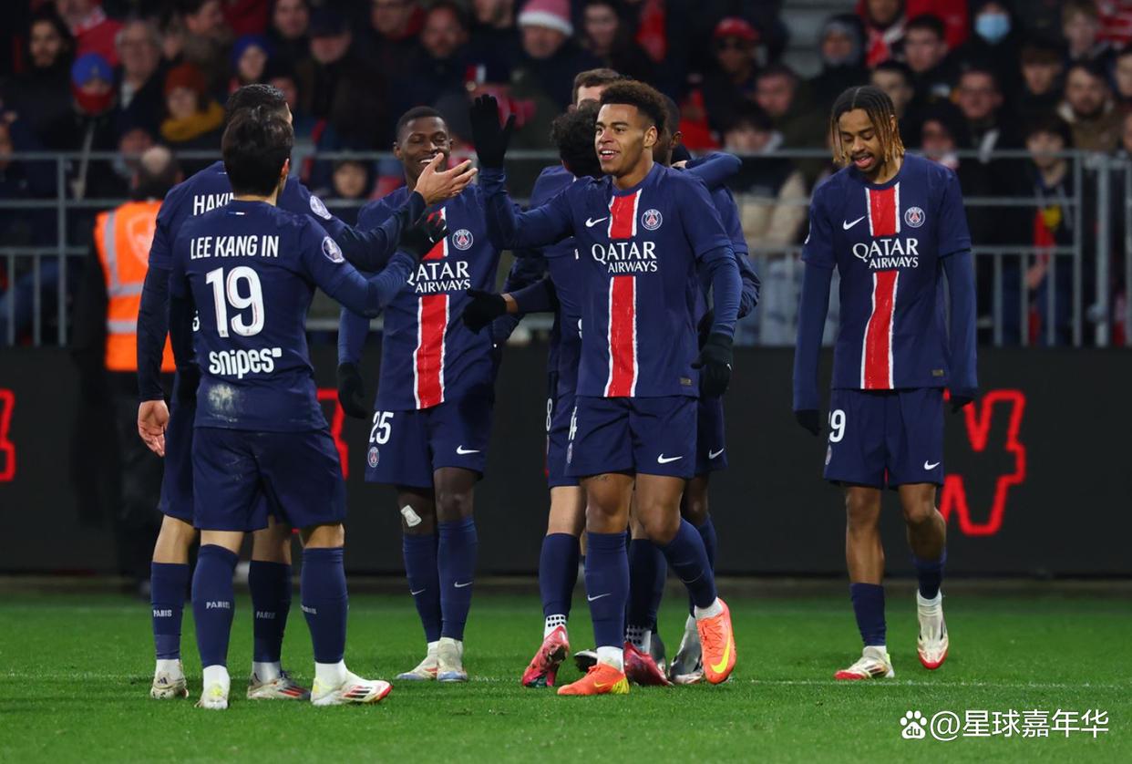 摩纳哥战胜对手，巴黎圣日耳曼大获全胜