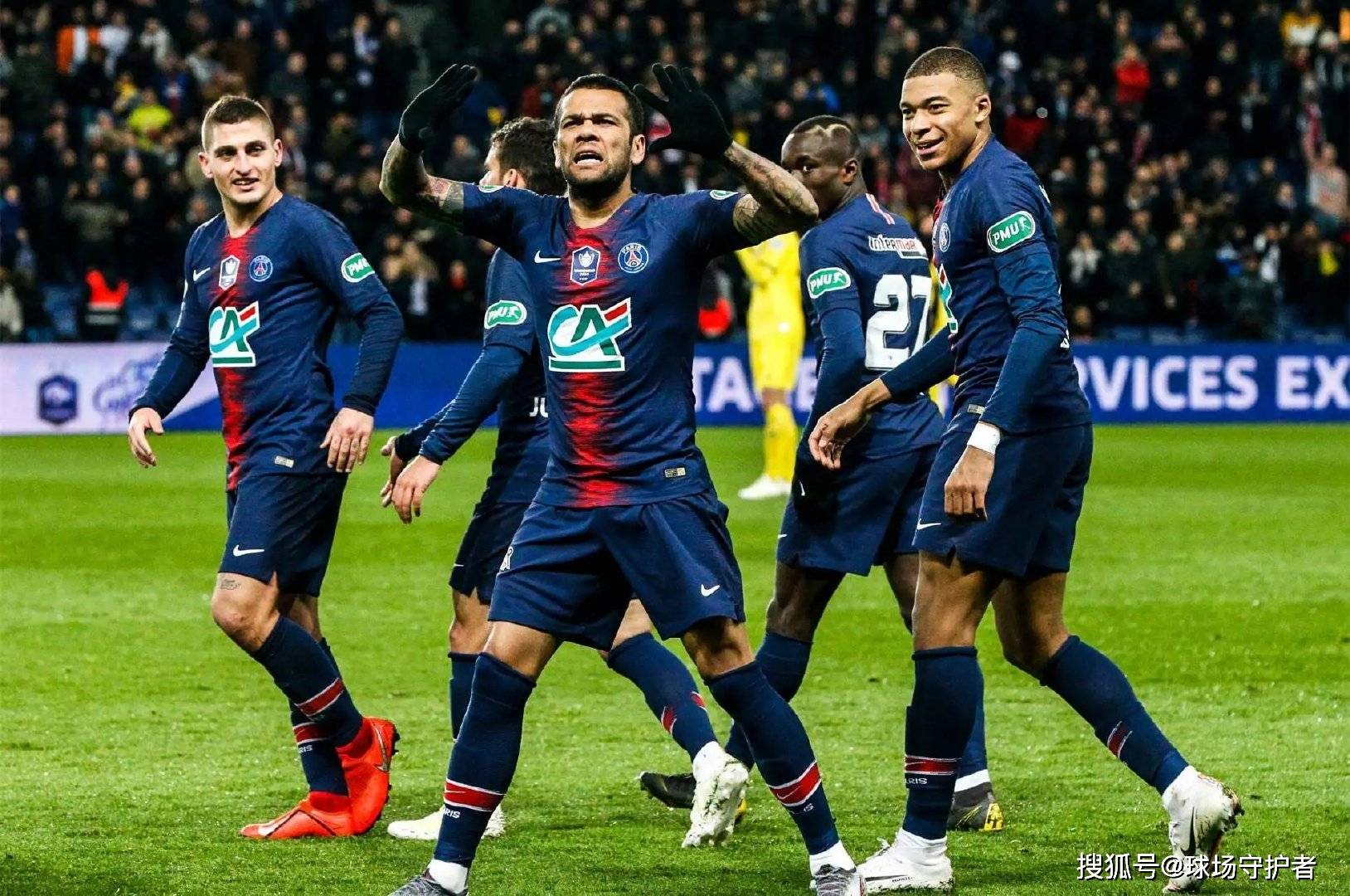 摩纳哥战胜对手，巴黎圣日耳曼大获全胜
