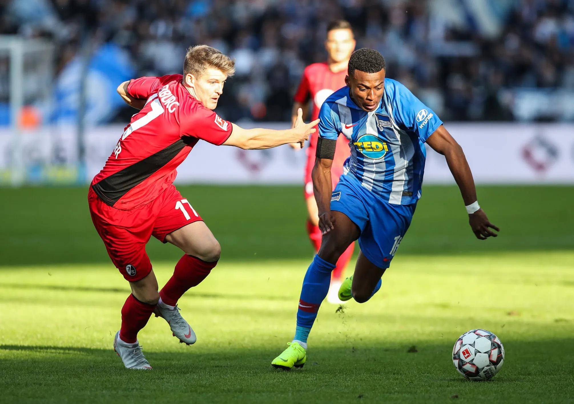 沙尔克遭遇连败危机，主帅面临辞职压力的简单介绍