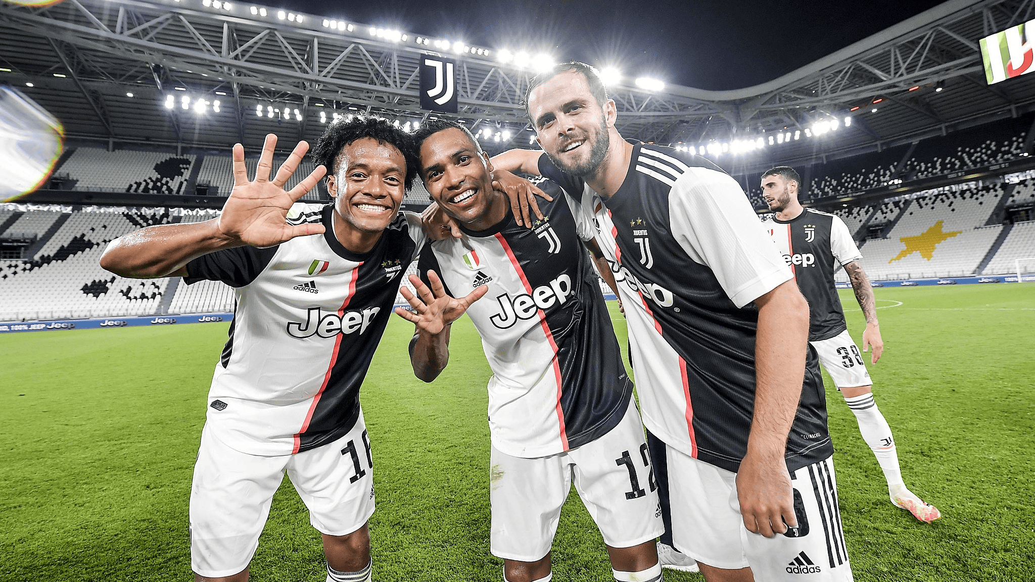 都灵队员发挥出色,击败强劲对手 都灵队员发挥出色,击败强劲对手