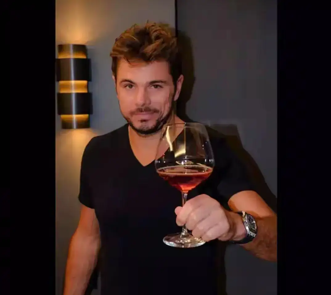 意大利网球队血洗西班牙网球队，瓦林卡制霸全场