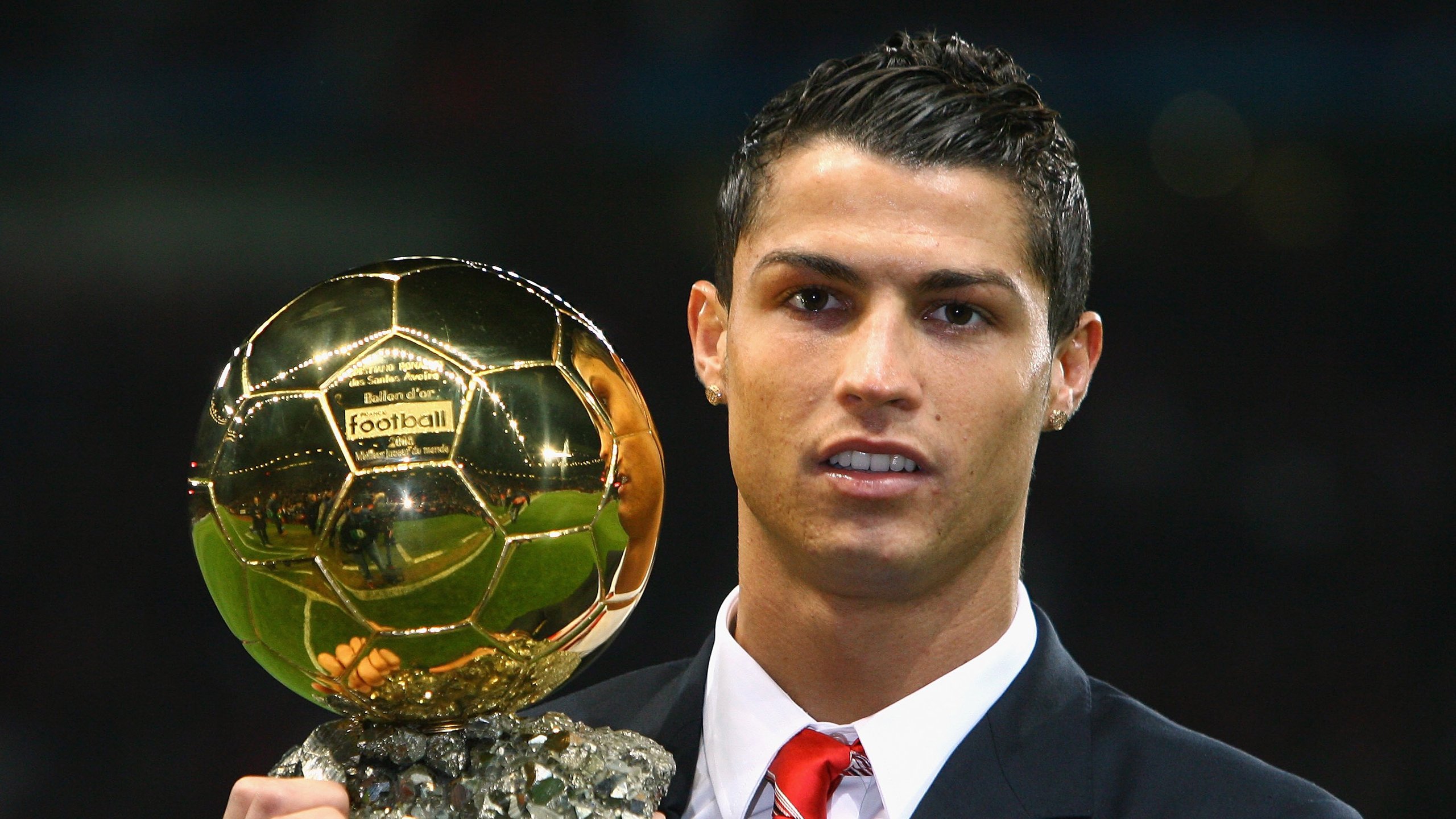 阿坎吉状态如火山喷发，喀麦隆生死战力克阿根廷震撼足坛